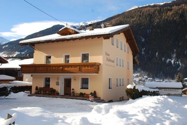 Appartement Haus Waltraud à Neustift im Stubaital Extérieur photo