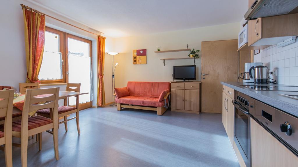 Appartement Haus Waltraud à Neustift im Stubaital Extérieur photo